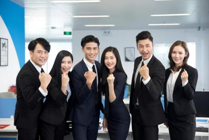 西裝定制穿著有哪些標準，怎樣穿著搭配!(圖1)
